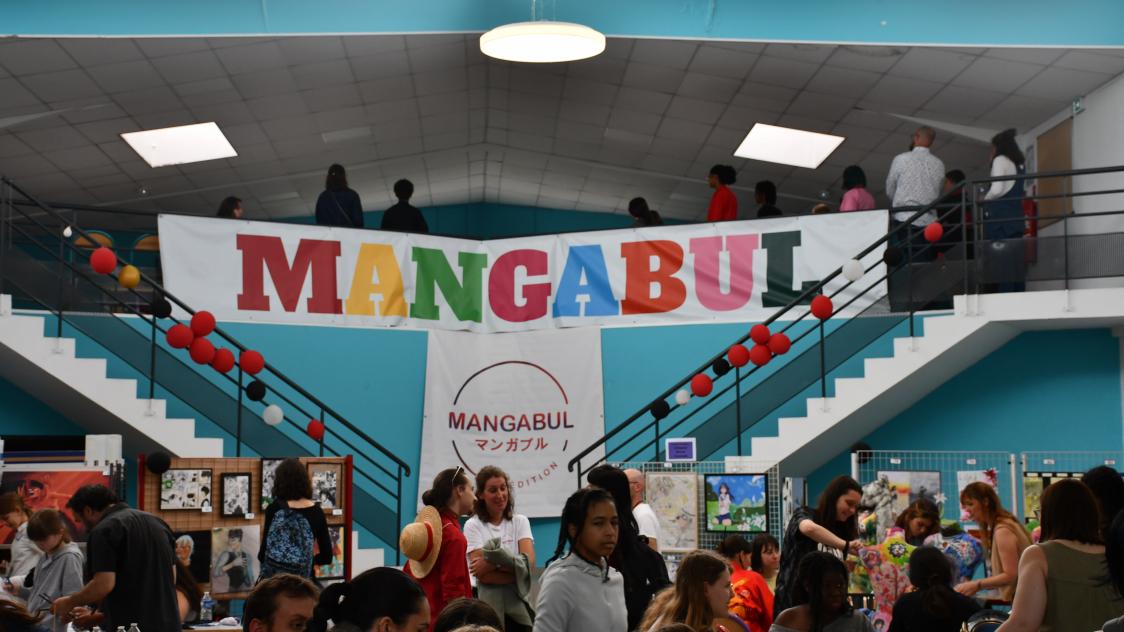 Une ambiance japonaise a envahi le CDI du lycée Les Lombards, le temps du concours Mangabul.